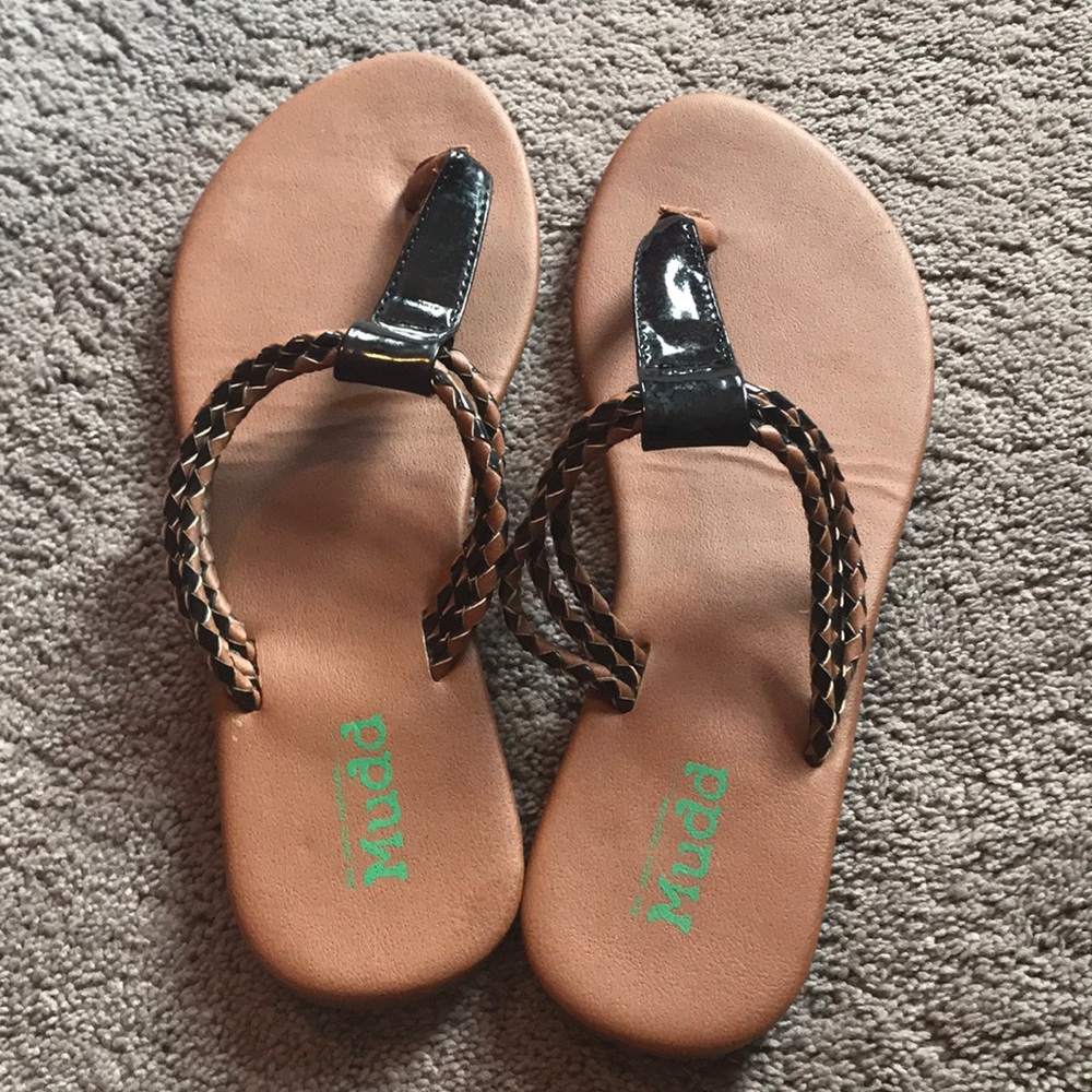 Mudd sandals